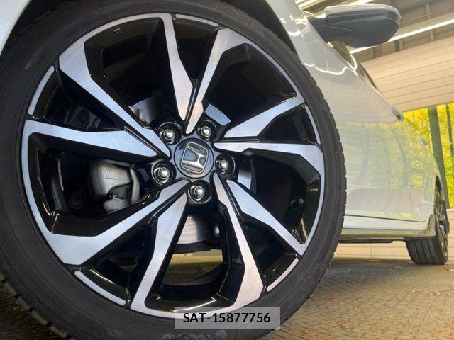 Honda CIVIC 2019-06 7391630-12