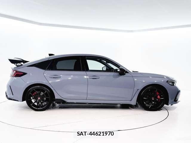 Honda CIVIC 2025-10 7453469-7