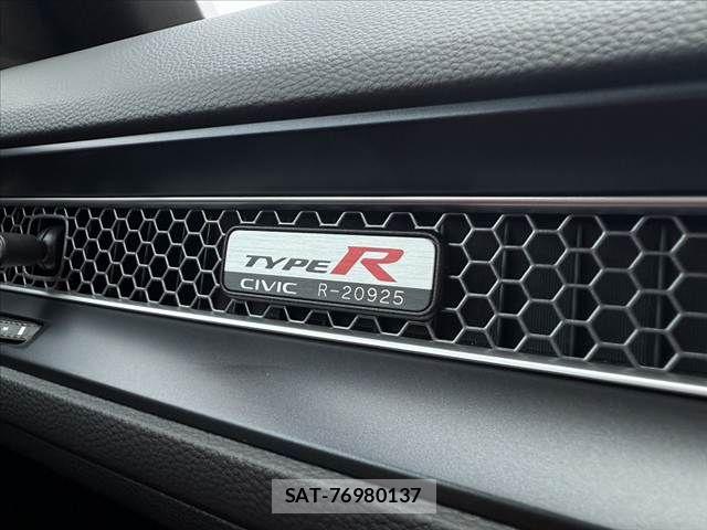 Honda CIVIC 2023-12 7508352-6