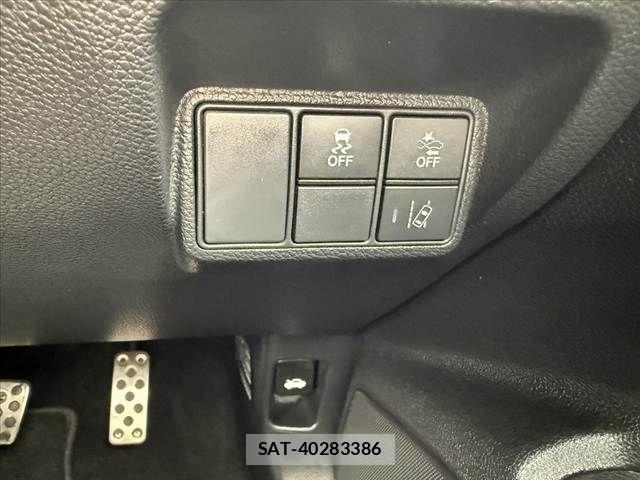 Honda CIVIC 2018-03 7499918-21