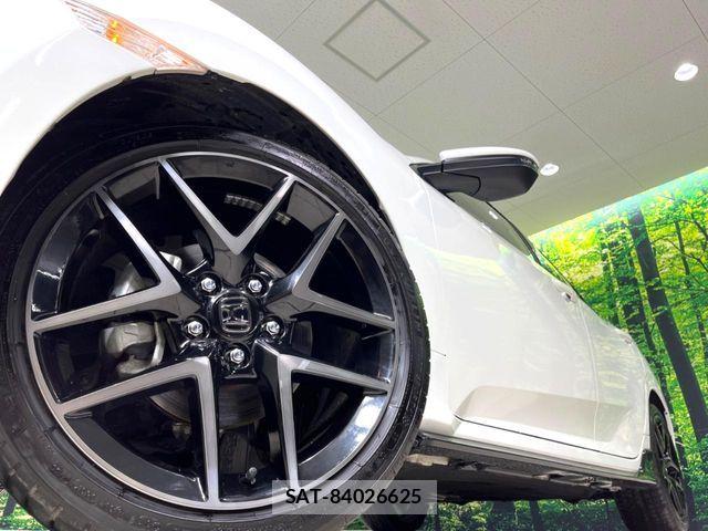 Honda CIVIC 2018-10 7561945-12