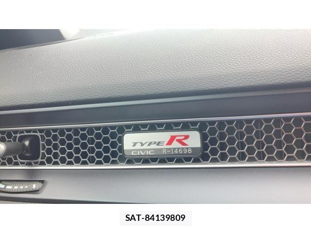 Honda CIVIC 2023-09 7615532-16