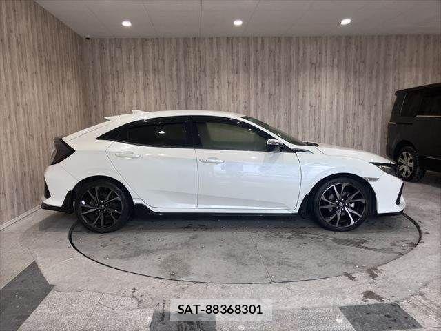 Honda CIVIC 2018-07 7615544-15