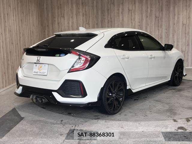 Honda CIVIC 2018-07 7615544-16