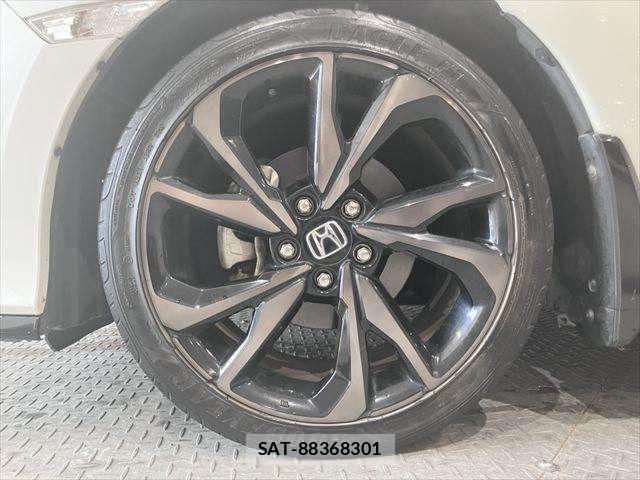 Honda CIVIC 2018-07 7615544-28