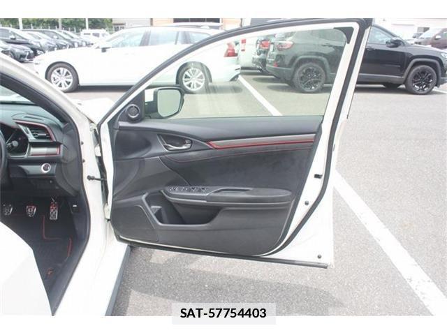 Honda CIVIC 2018-08 7721907-27