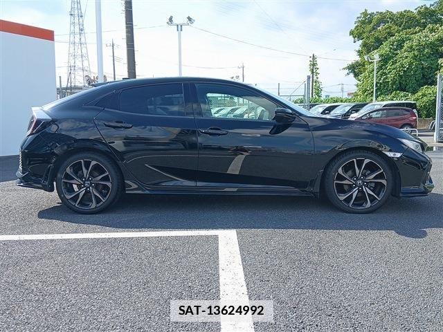 Honda CIVIC 2017-09 7783477-9