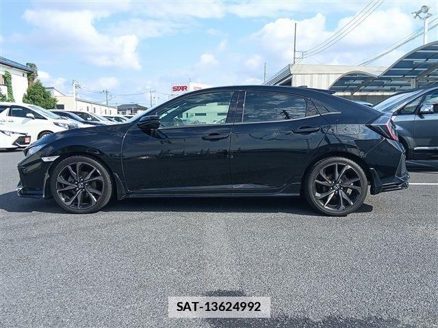 Honda CIVIC 2017-09 7783477-11