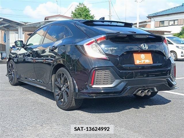 Honda CIVIC 2017-09 7783477-23