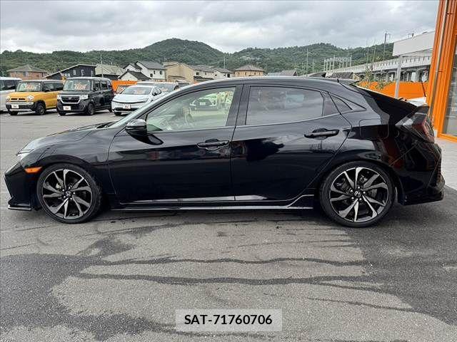 Honda CIVIC 2019-08 7783483-11