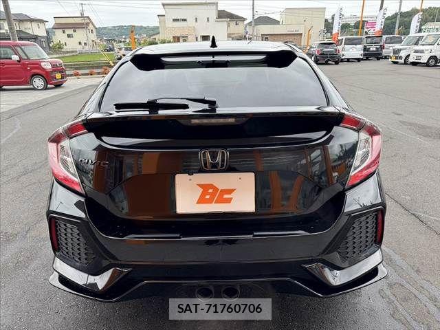 Honda CIVIC 2019-08 7783483-13