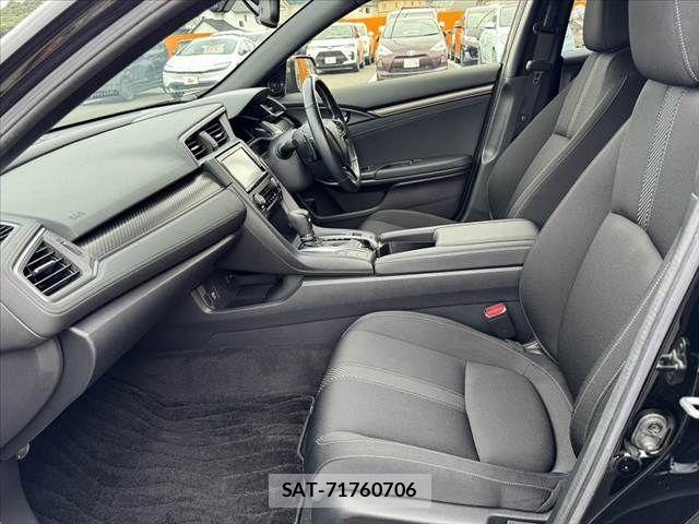 Honda CIVIC 2019-08 7783483-17