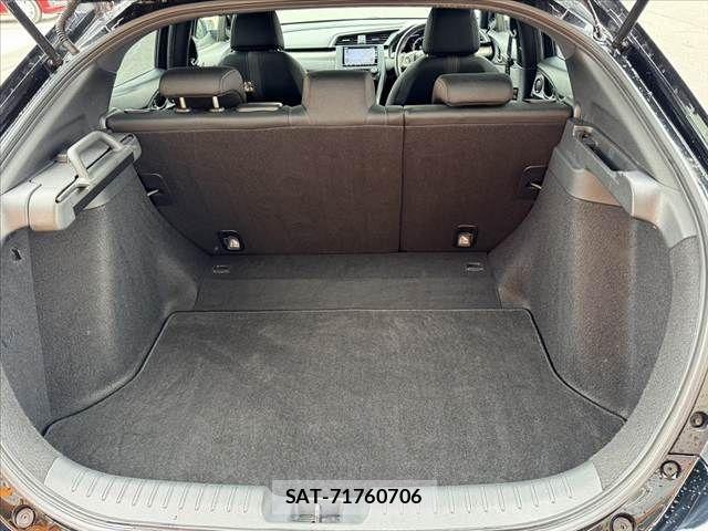 Honda CIVIC 2019-08 7783483-19