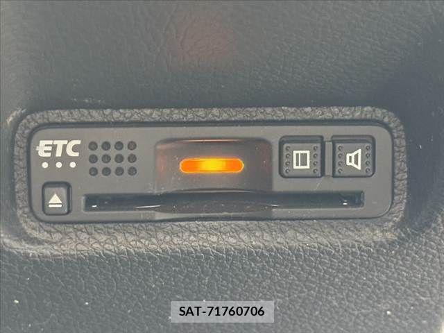 Honda CIVIC 2019-08 7783483-29
