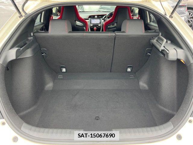 Honda CIVIC 2018-03 7783504-8