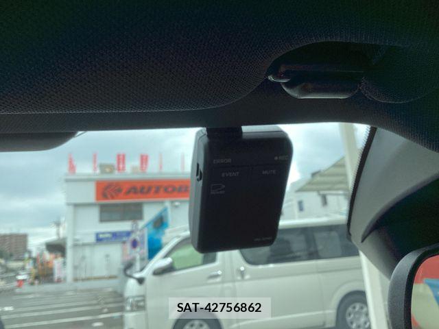 Honda CIVIC 2024-02 7783506-12