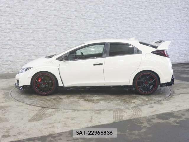 Honda CIVIC 2016-03 7875768-11