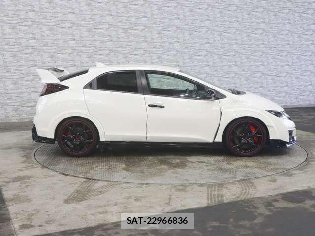 Honda CIVIC 2016-03 7875768-12