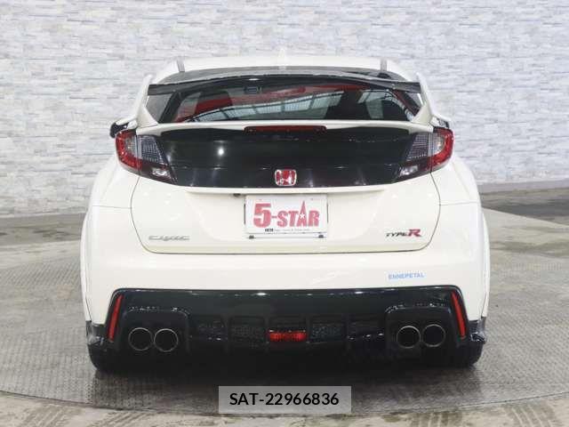 Honda CIVIC 2016-03 7875768-13