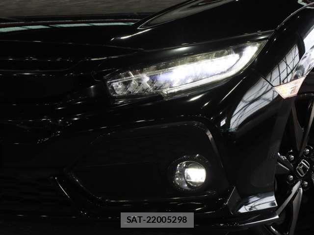 Honda CIVIC 2018-04 7875774-14
