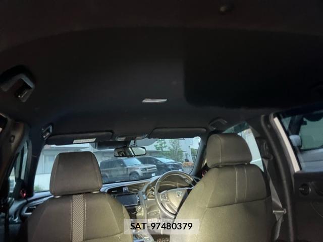Honda CIVIC 2018-06 7875775-13