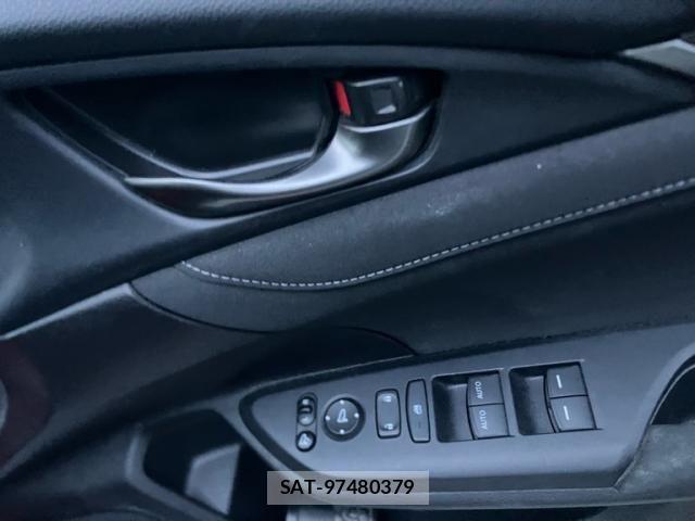 Honda CIVIC 2018-06 7875775-14