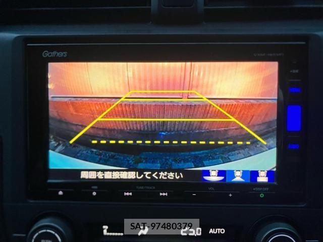 Honda CIVIC 2018-06 7875775-21