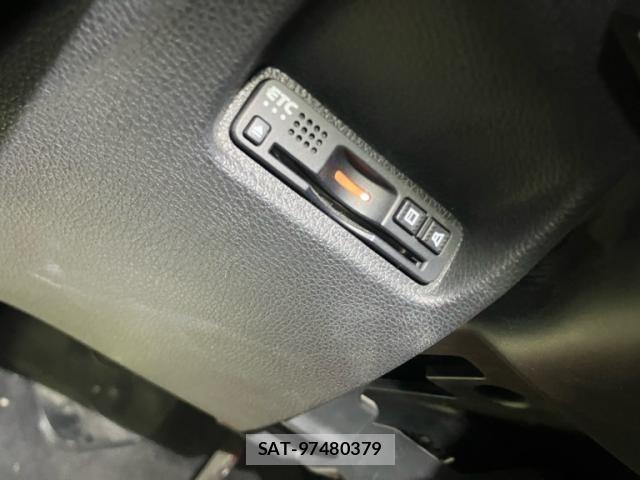 Honda CIVIC 2018-06 7875775-23