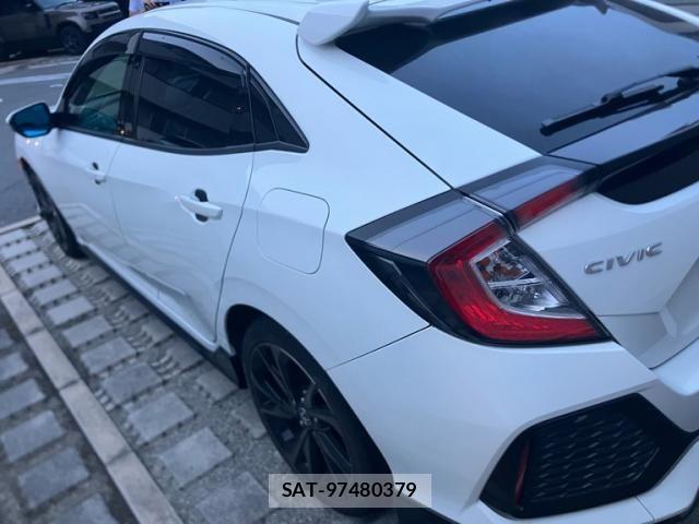 Honda CIVIC 2018-06 7875775-4