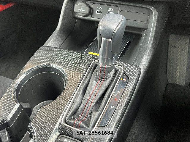 Honda CIVIC 2021-12 7875771-19