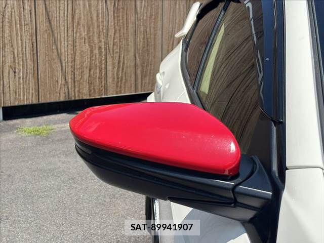 Honda CIVIC 2018-06 7875766-25