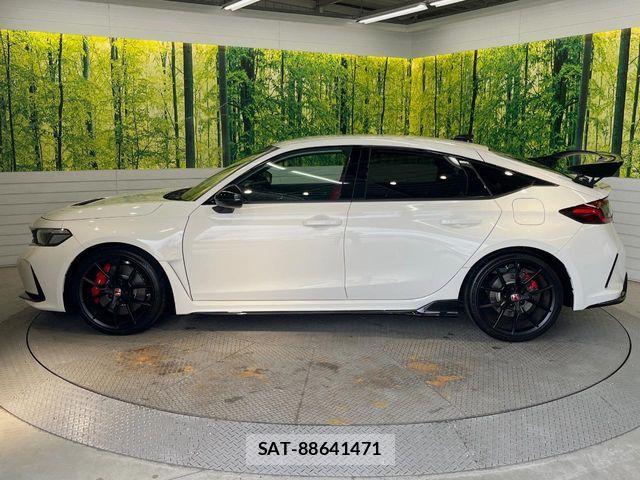 Honda CIVIC 2025-04 7902415-17