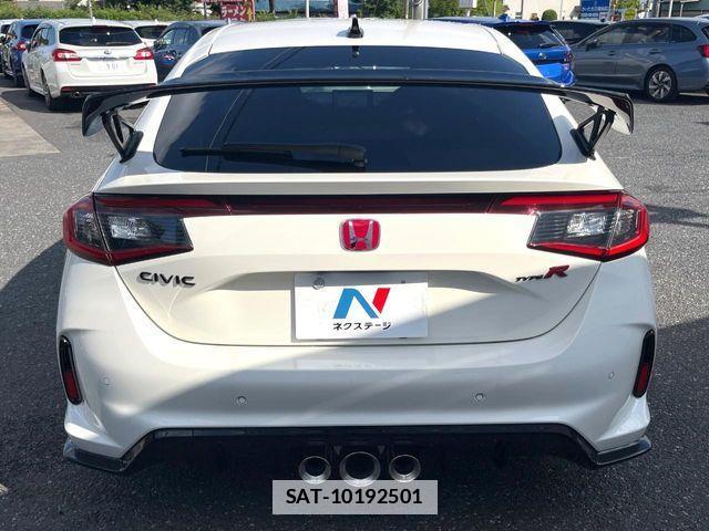 Honda CIVIC 2025-10 7960953-15