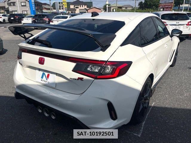 Honda CIVIC 2025-10 7960953-17