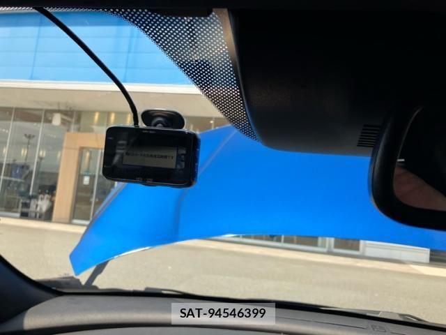 Honda CIVIC 2018-07 7960957-14
