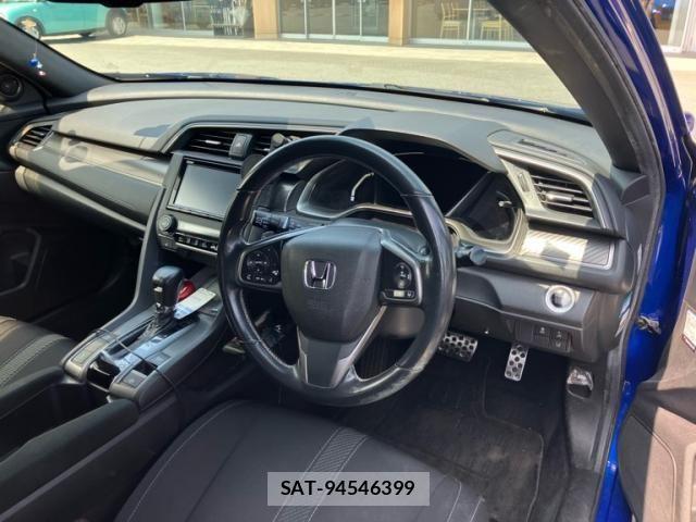 Honda CIVIC 2018-07 7960957-6