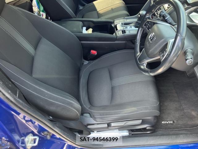 Honda CIVIC 2018-07 7960957-7