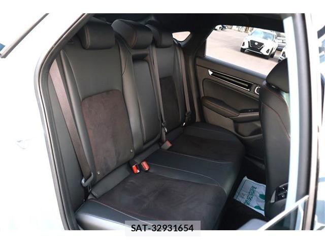 Honda CIVIC 2024-02 7960958-12