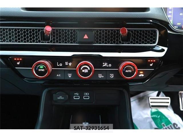Honda CIVIC 2024-02 7960958-29