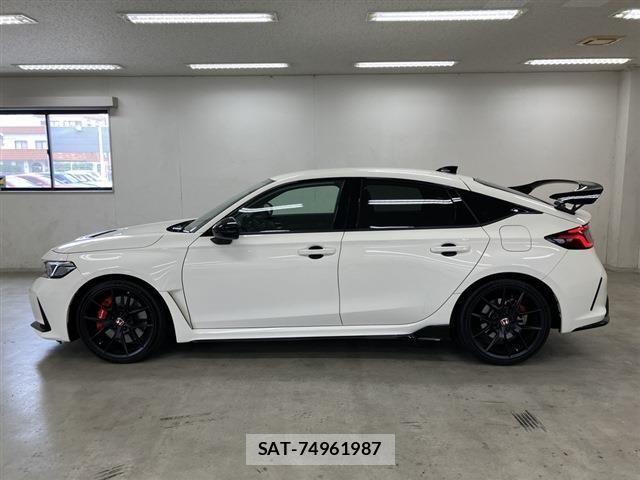 Honda CIVIC 2024-07 8034843-16
