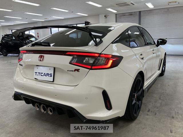 Honda CIVIC 2024-07 8034843-21
