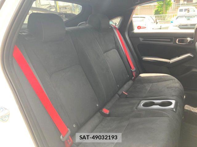Honda CIVIC 2026-04 8034839-8