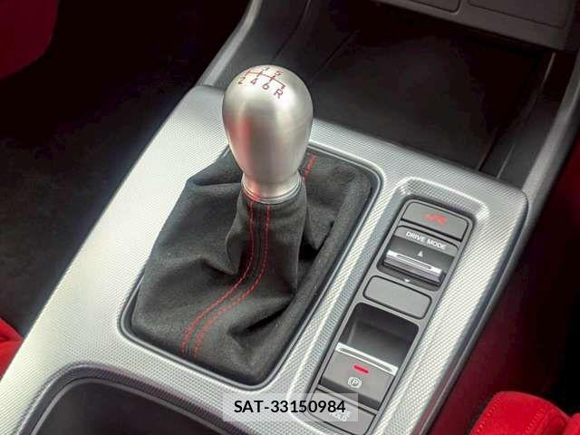 Honda CIVIC 2025-10 8034838-16