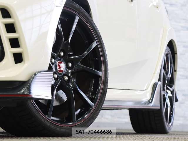Honda CIVIC 2018-08 8034846-17