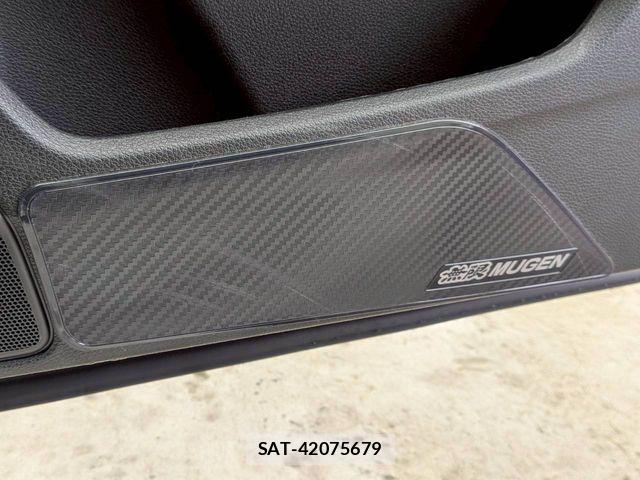Honda CIVIC 2018-12 8034845-23