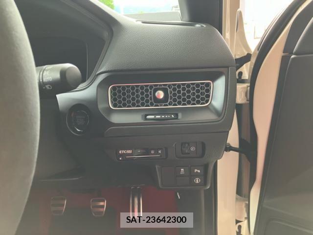 Honda CIVIC 2023-12 8034844-14