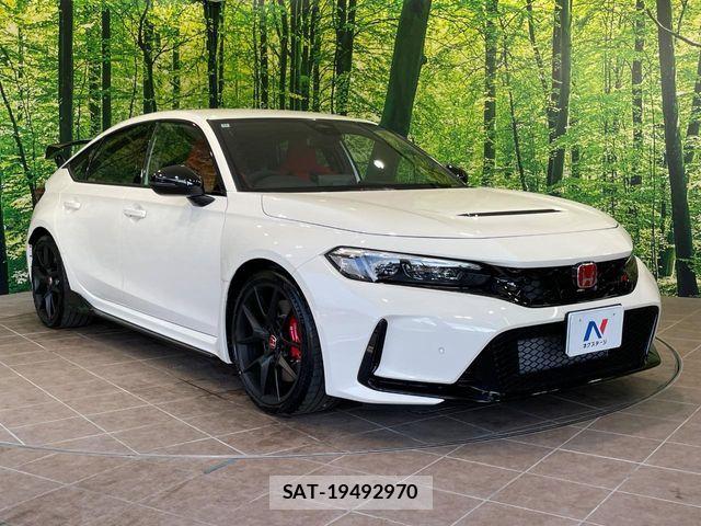 Honda CIVIC 2024-10 8034842-15