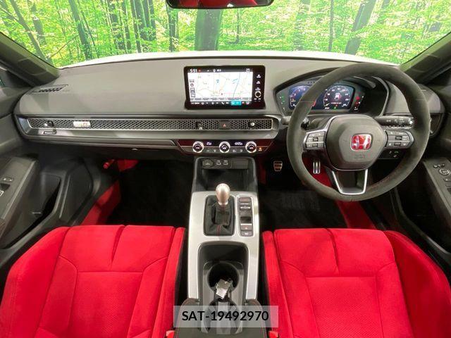 Honda CIVIC 2024-10 8034842-1