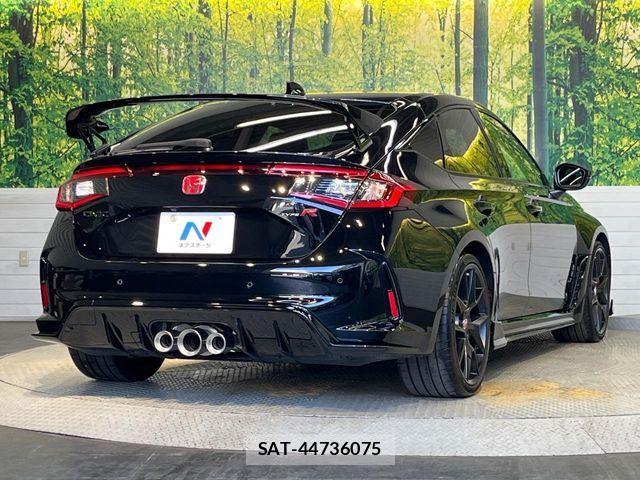 Honda CIVIC 2025-04 8034840-16