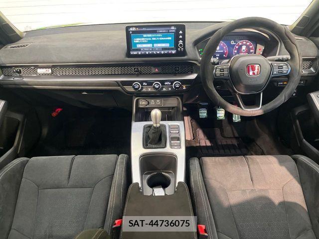 Honda CIVIC 2025-04 8034840-1